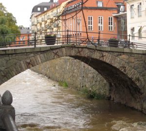 Dombron 1760, stadens äldsta bro